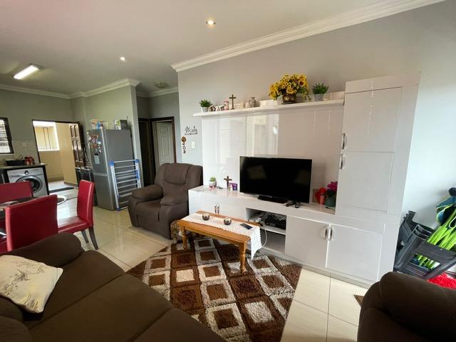 2 Bedroom Property for Sale in New Town Centre KwaZulu-Natal