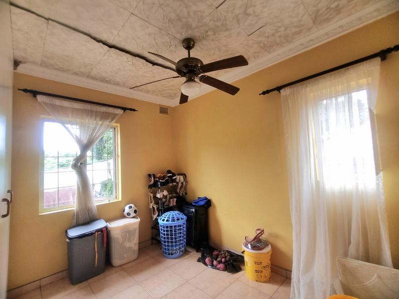 3 Bedroom Property for Sale in Montclair KwaZulu-Natal