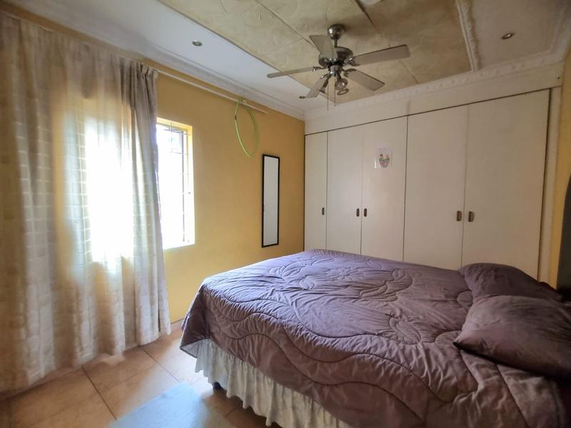 3 Bedroom Property for Sale in Montclair KwaZulu-Natal