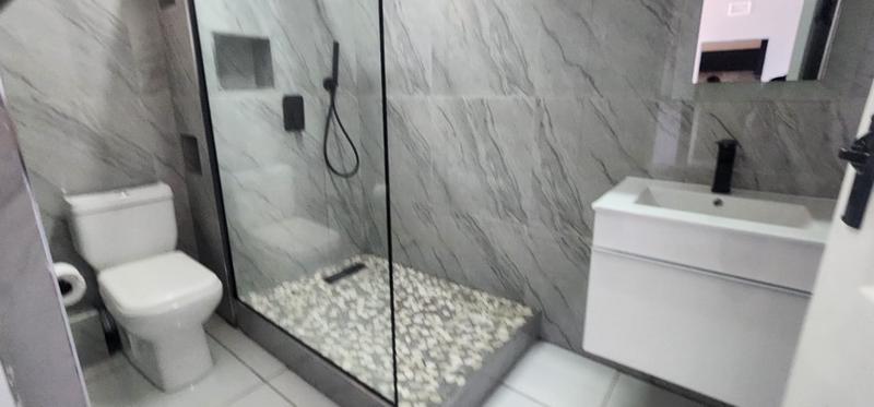 To Let 2 Bedroom Property for Rent in Umkomaas KwaZulu-Natal