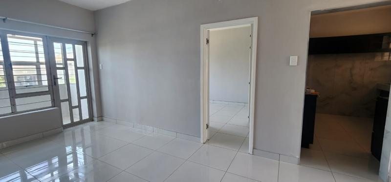 To Let 2 Bedroom Property for Rent in Umkomaas KwaZulu-Natal