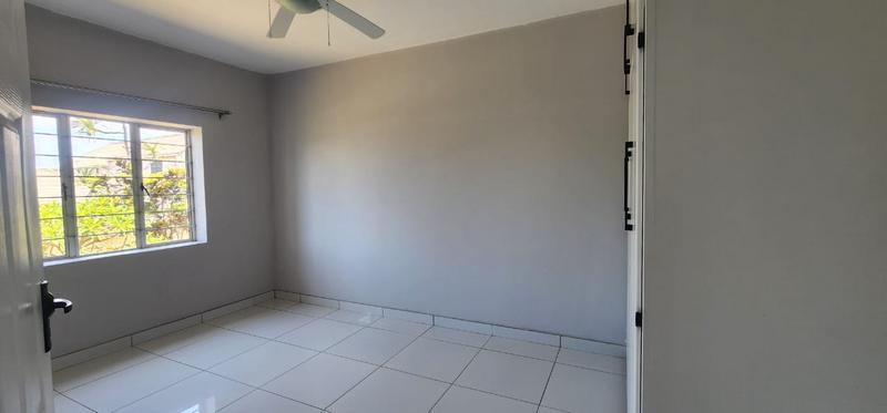 To Let 2 Bedroom Property for Rent in Umkomaas KwaZulu-Natal