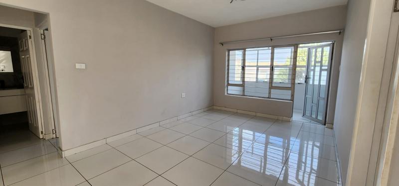 2 Bedroom Property for Sale in Umkomaas KwaZulu-Natal