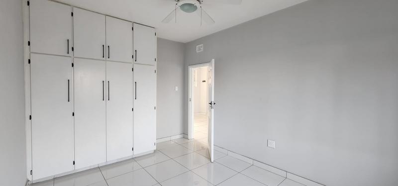 2 Bedroom Property for Sale in Umkomaas KwaZulu-Natal