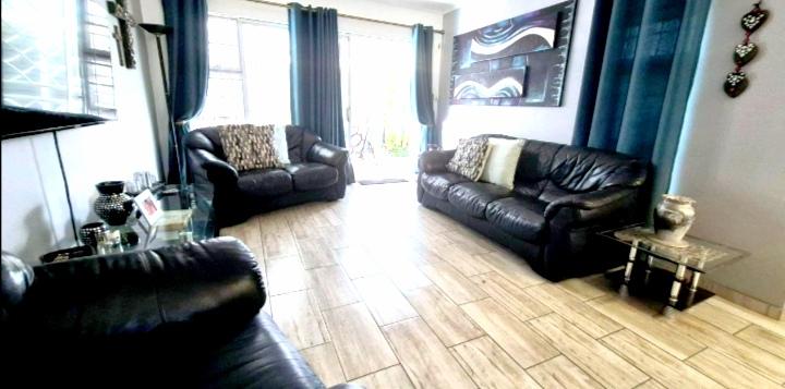 3 Bedroom Property for Sale in Birdswood KwaZulu-Natal