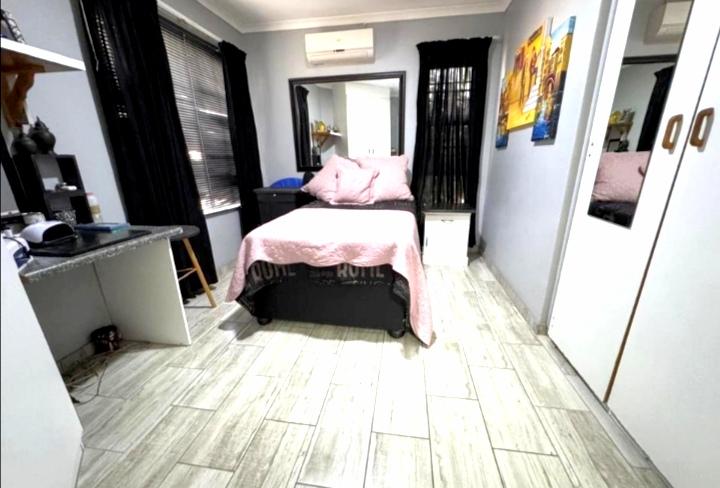 3 Bedroom Property for Sale in Birdswood KwaZulu-Natal