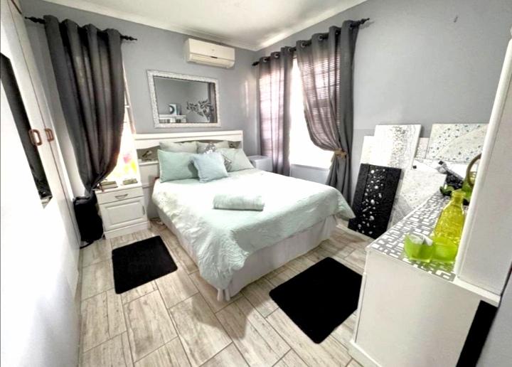 3 Bedroom Property for Sale in Birdswood KwaZulu-Natal