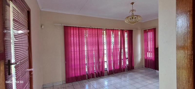 To Let 3 Bedroom Property for Rent in Kharwastan KwaZulu-Natal
