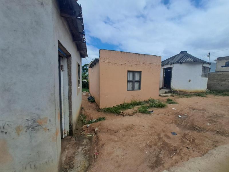 5 Bedroom Property for Sale in Kwamakhutha KwaZulu-Natal