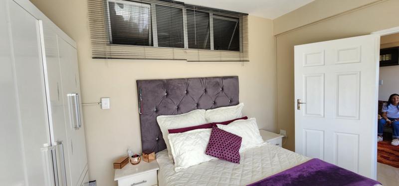 2 Bedroom Property for Sale in Amanzimtoti KwaZulu-Natal