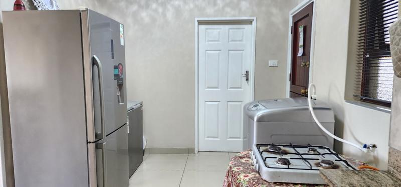 2 Bedroom Property for Sale in Amanzimtoti KwaZulu-Natal