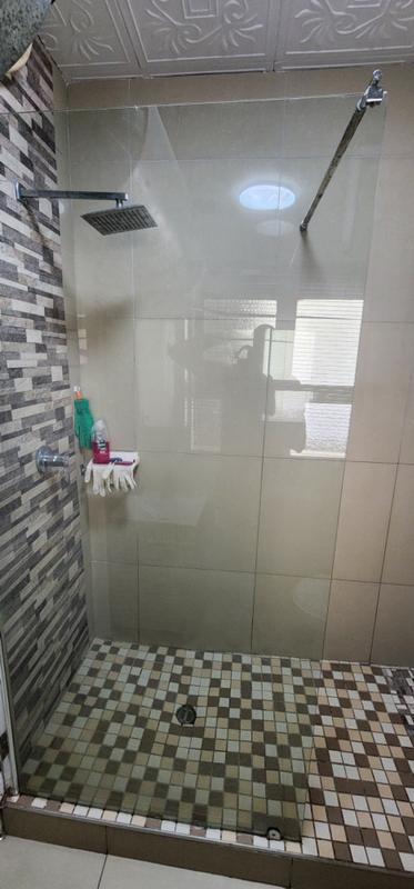 2 Bedroom Property for Sale in Amanzimtoti KwaZulu-Natal
