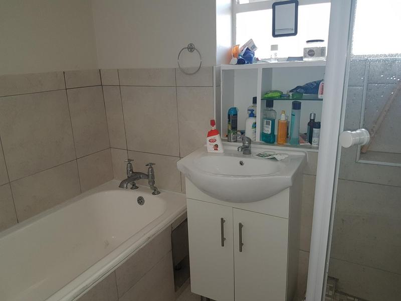 1 Bedroom Property for Sale in Esplanade KwaZulu-Natal