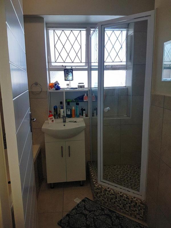 1 Bedroom Property for Sale in Esplanade KwaZulu-Natal