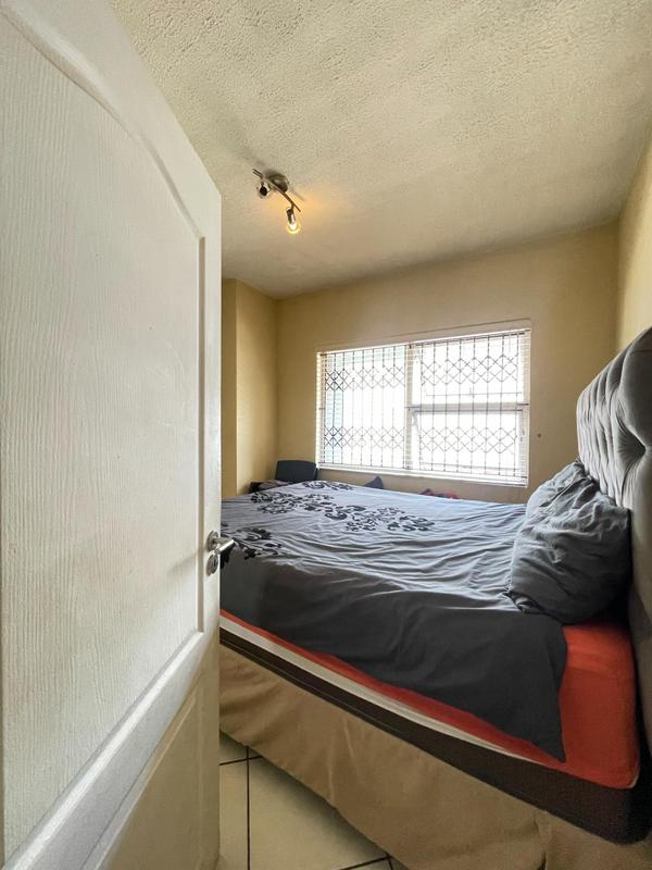 1 Bedroom Property for Sale in Amanzimtoti KwaZulu-Natal