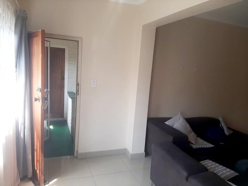 2 Bedroom Property for Sale in Montclair KwaZulu-Natal
