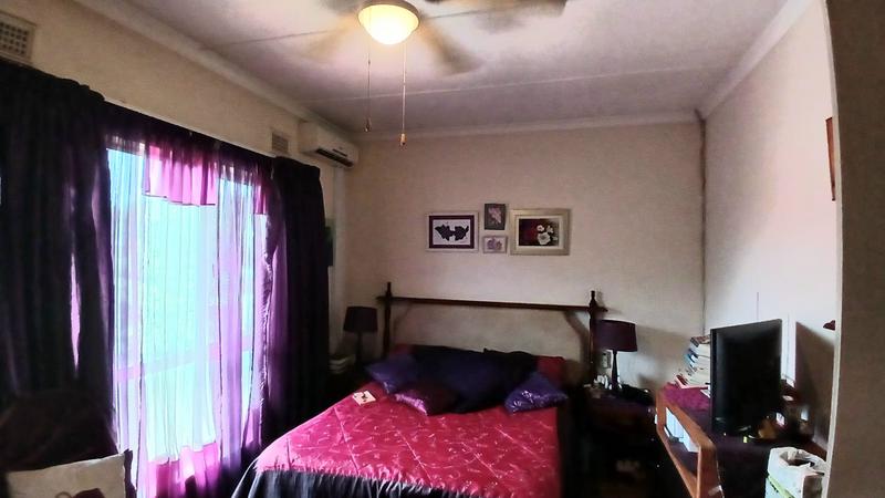 2 Bedroom Property for Sale in Montclair KwaZulu-Natal