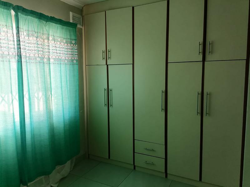 4 Bedroom Property for Sale in Umlazi KwaZulu-Natal