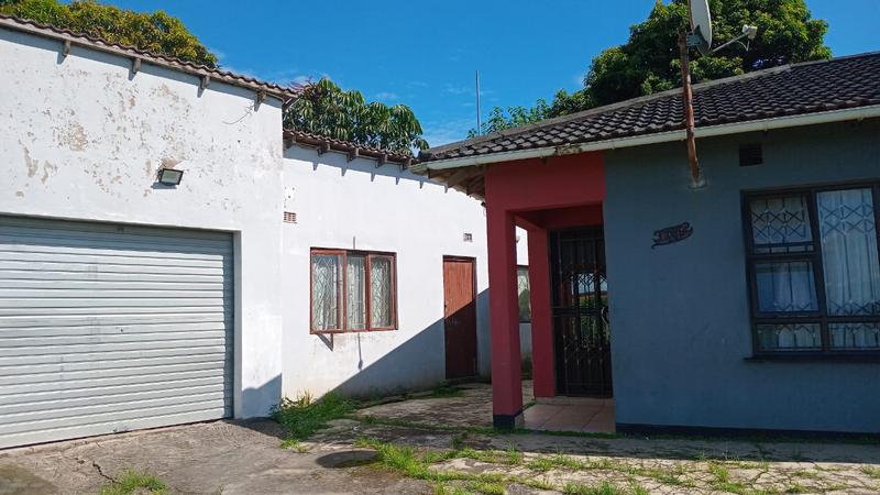 3 Bedroom Property for Sale in Umlazi KwaZulu-Natal