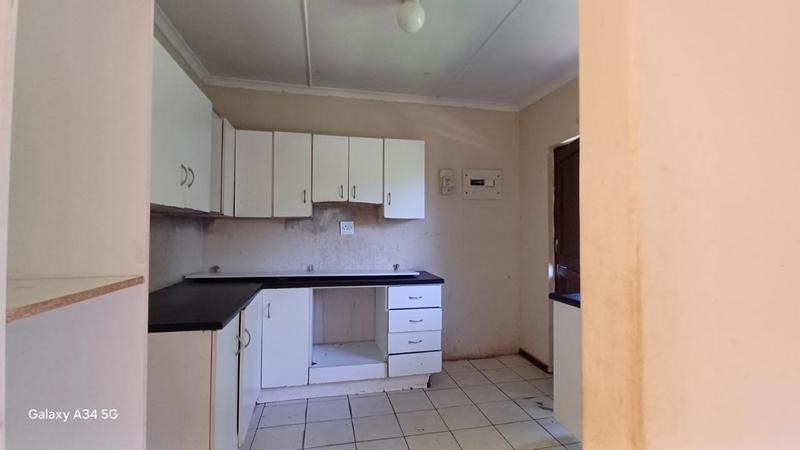 3 Bedroom Property for Sale in Kwandengezi KwaZulu-Natal