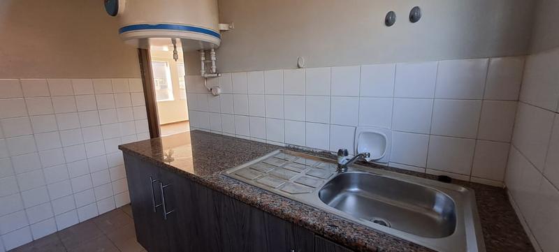 To Let 1 Bedroom Property for Rent in Fynnland KwaZulu-Natal