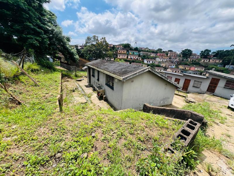 8 Bedroom Property for Sale in Umlazi KwaZulu-Natal