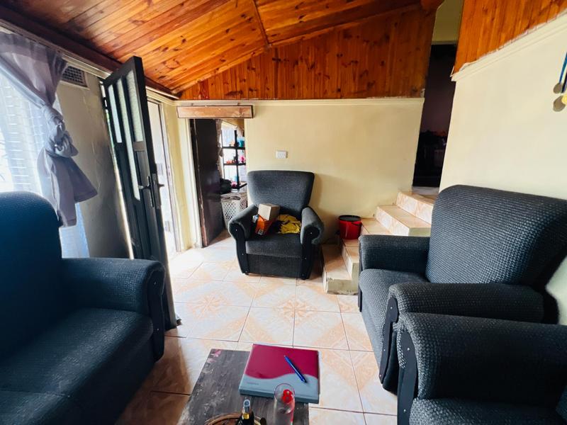 8 Bedroom Property for Sale in Umlazi KwaZulu-Natal