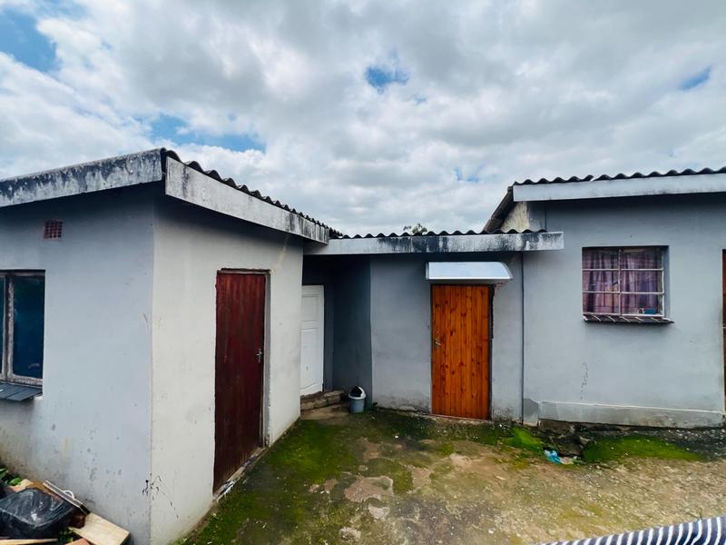 8 Bedroom Property for Sale in Umlazi KwaZulu-Natal