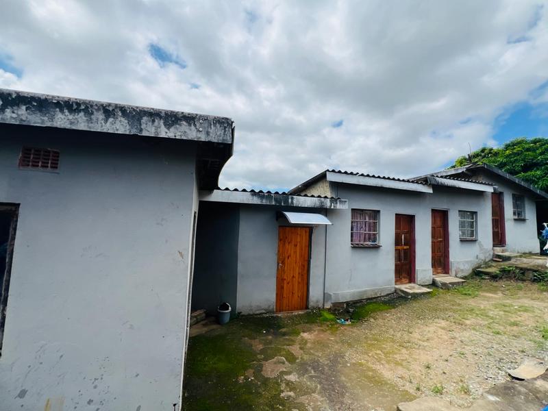 8 Bedroom Property for Sale in Umlazi KwaZulu-Natal