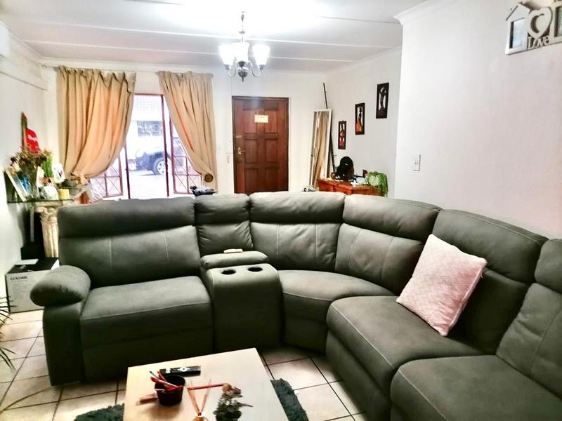 2 Bedroom Property for Sale in Amanzimtoti KwaZulu-Natal