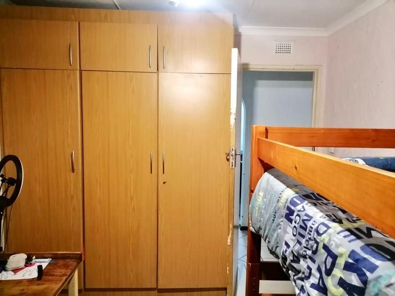 2 Bedroom Property for Sale in Amanzimtoti KwaZulu-Natal