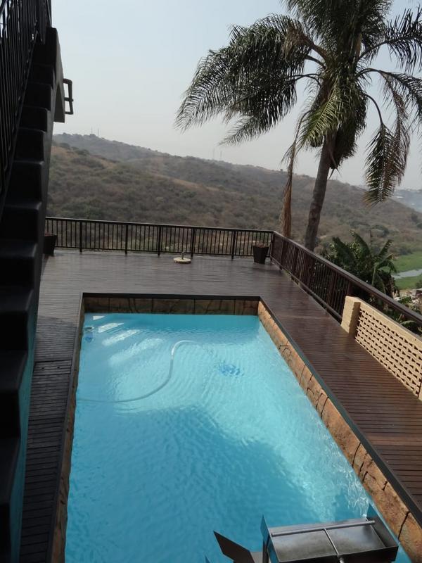 6 Bedroom Property for Sale in Reservoir Hills KwaZulu-Natal
