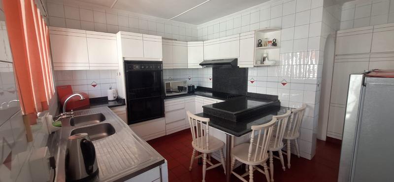 6 Bedroom Property for Sale in Reservoir Hills KwaZulu-Natal