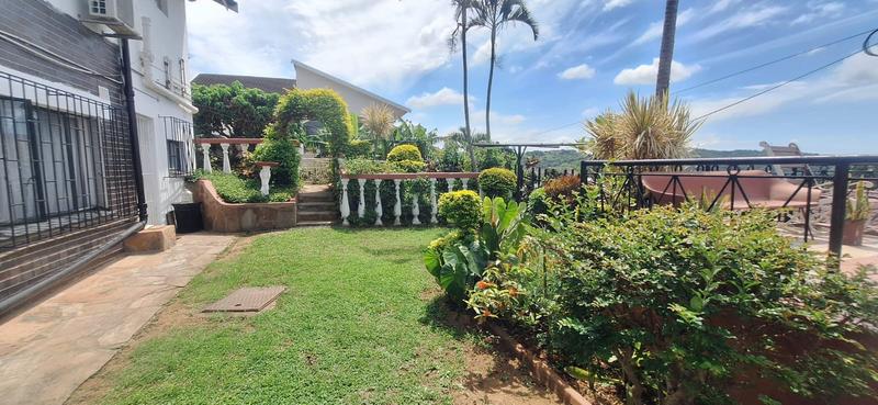 6 Bedroom Property for Sale in Reservoir Hills KwaZulu-Natal