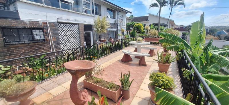 6 Bedroom Property for Sale in Reservoir Hills KwaZulu-Natal