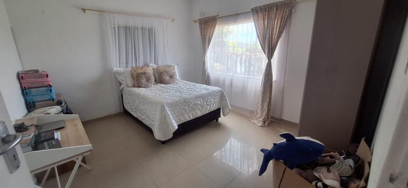 6 Bedroom Property for Sale in Reservoir Hills KwaZulu-Natal