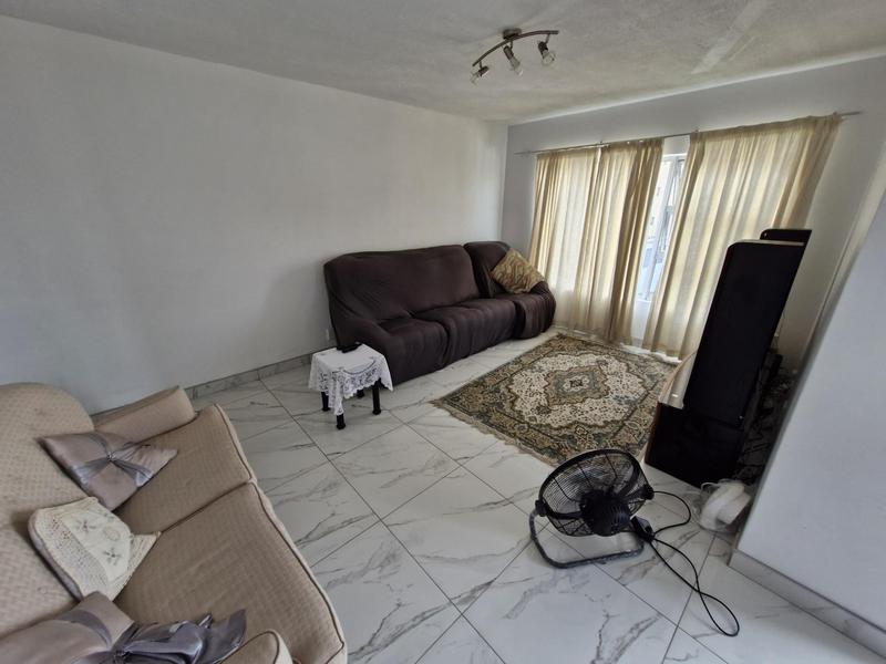 To Let 3 Bedroom Property for Rent in Amanzimtoti KwaZulu-Natal