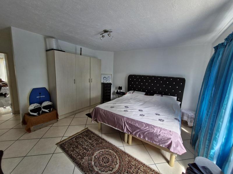 To Let 3 Bedroom Property for Rent in Amanzimtoti KwaZulu-Natal