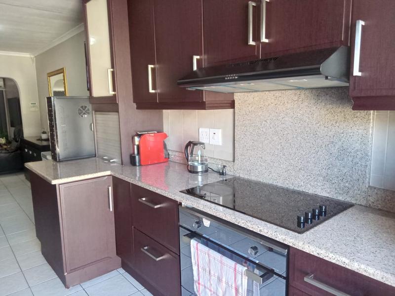 3 Bedroom Property for Sale in Arena Park KwaZulu-Natal