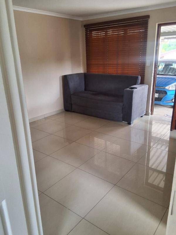 2 Bedroom Property for Sale in Bellair KwaZulu-Natal