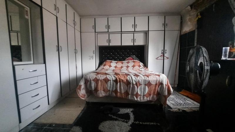 6 Bedroom Property for Sale in Clayfield KwaZulu-Natal