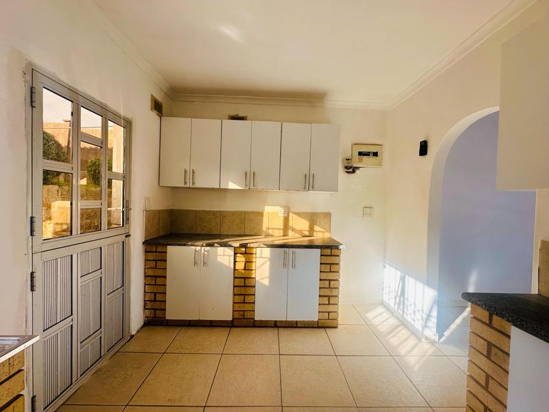 To Let 2 Bedroom Property for Rent in Montclair KwaZulu-Natal