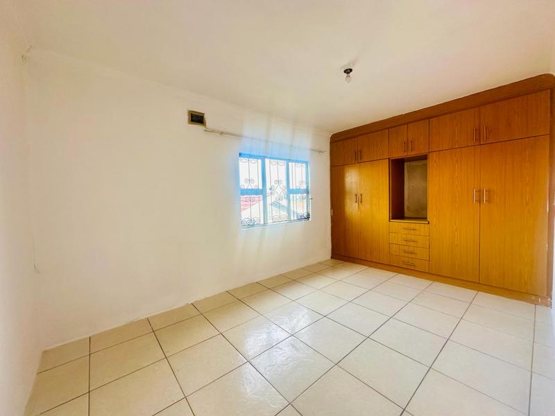 To Let 2 Bedroom Property for Rent in Montclair KwaZulu-Natal