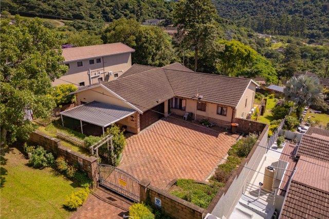 6 Bedroom Property for Sale in Northdene KwaZulu-Natal