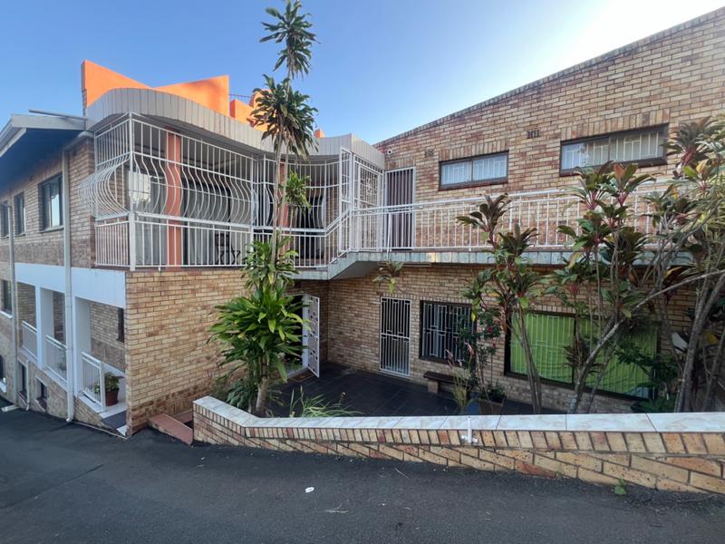 10 Bedroom Property for Sale in Reservoir Hills KwaZulu-Natal