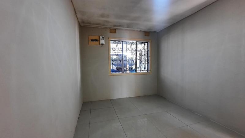 To Let 2 Bedroom Property for Rent in Trenance Manor KwaZulu-Natal