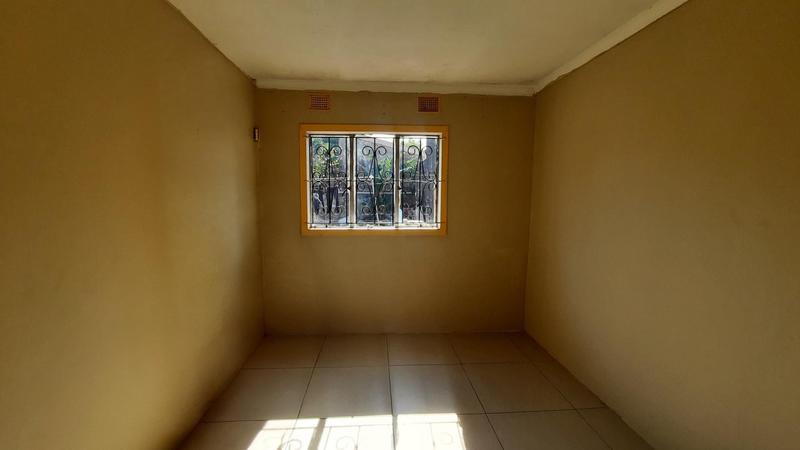 To Let 2 Bedroom Property for Rent in Trenance Manor KwaZulu-Natal