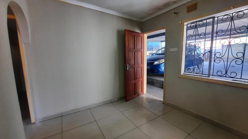 To Let 2 Bedroom Property for Rent in Trenance Manor KwaZulu-Natal
