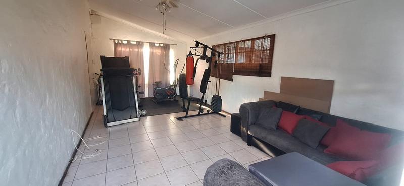4 Bedroom Property for Sale in Glen Anil KwaZulu-Natal