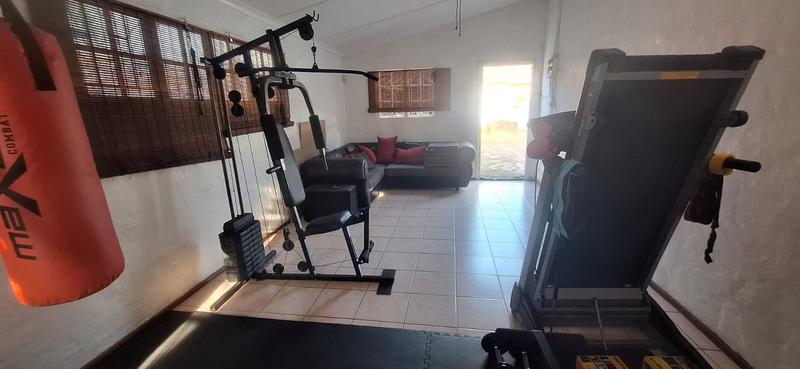 4 Bedroom Property for Sale in Glen Anil KwaZulu-Natal